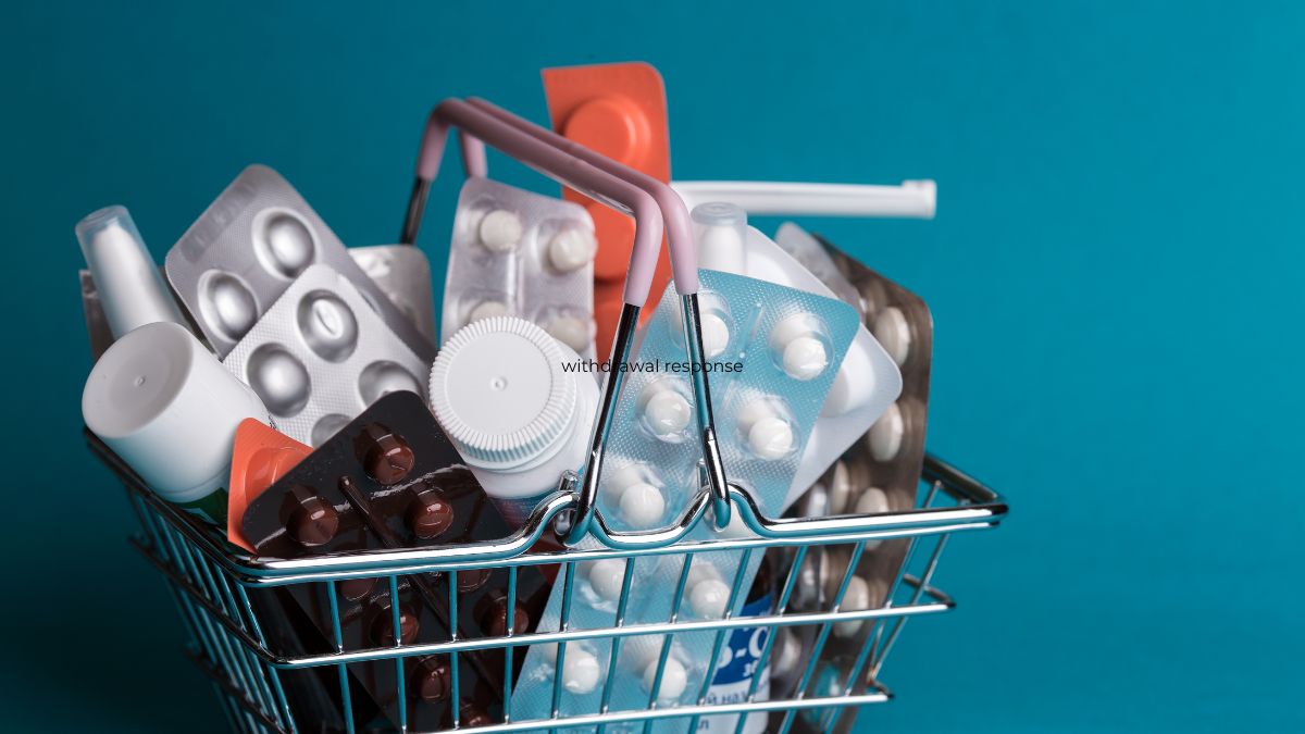 A photo of a trolley containing different kinds of medicine tablets and capsules